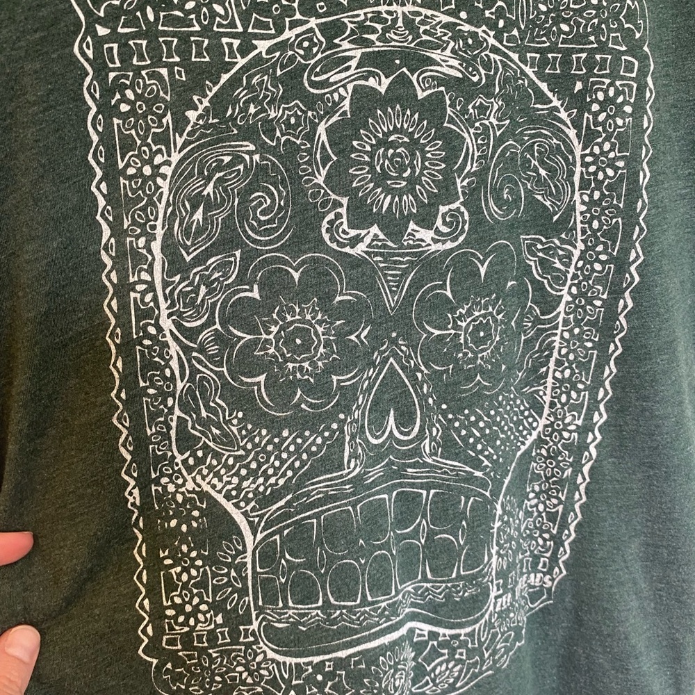 Women’s Sugar Skull tee